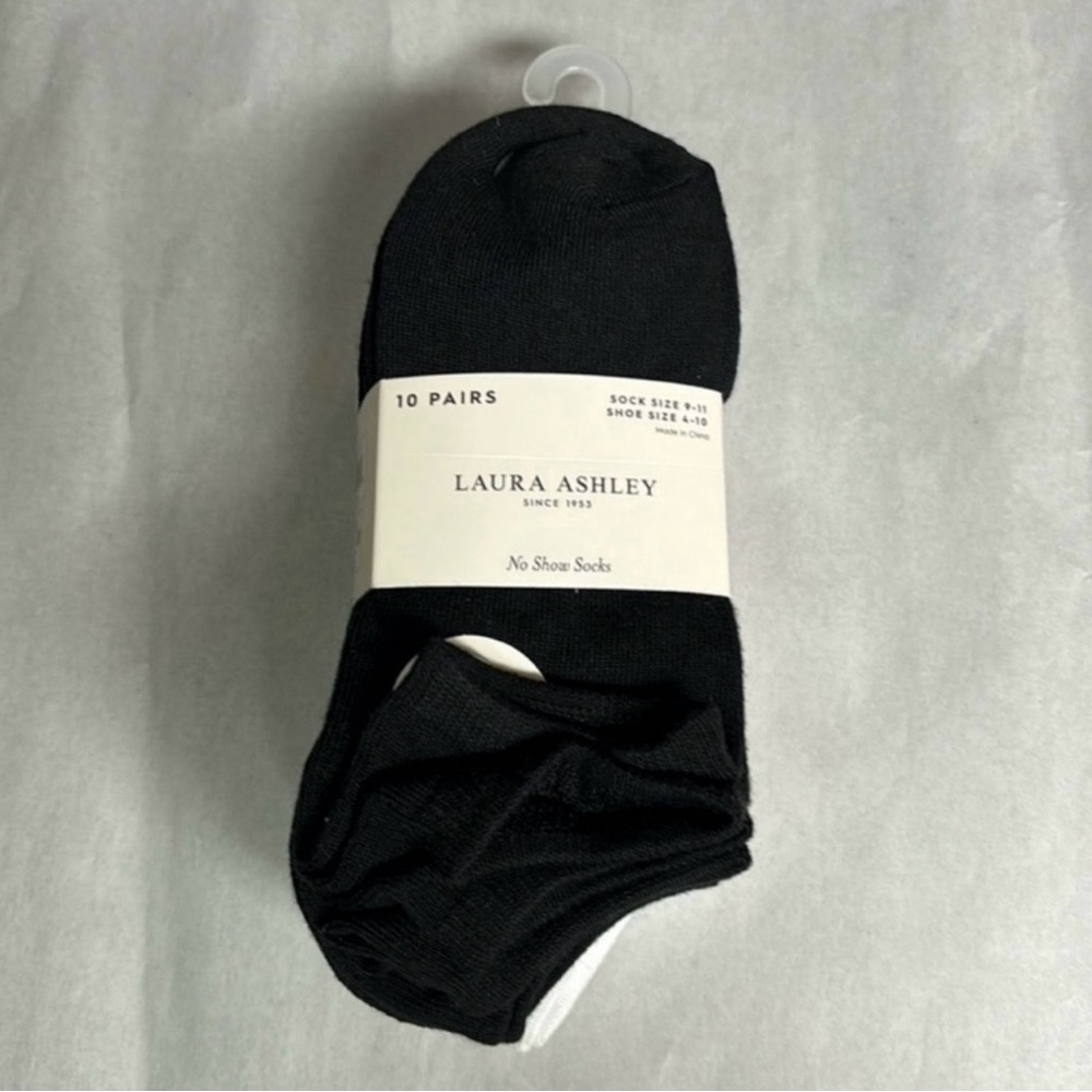 New Laura Ashley Socks Women’s 10 Pair White & Black No Show Socks Casual Active